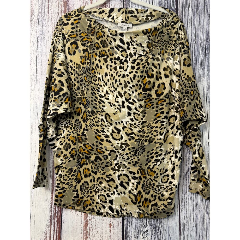 White Birch Women's Animal Print Top. Dolman Sleeves Medium
